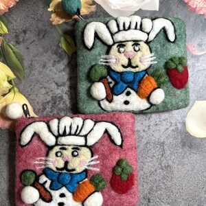Monedero pequeño de fieltro hecho a mano de Chef Rabbit / Estuche con cremallera de fieltro de lana / Monedero de fieltro / Billetera de fieltro para mujer / Billetera para ella / Bolso de fieltro / Regalo para ella