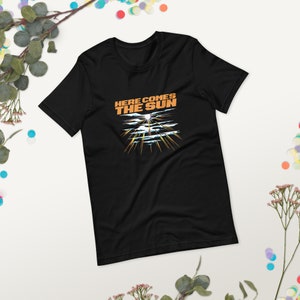 Here Comes the Sun Shirt, Retro Summer Shirt, Retro Summer Tee, Here Comes the Sun Tee, Retro Style T-Shirt, Nature Shirt, Oversized Tee