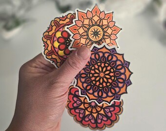 Juego de 4 pegatinas laminadas brillantes con diseño geométrico de Mandela dibujado a mano