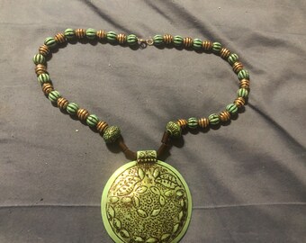 Collar de cuentas turquesas