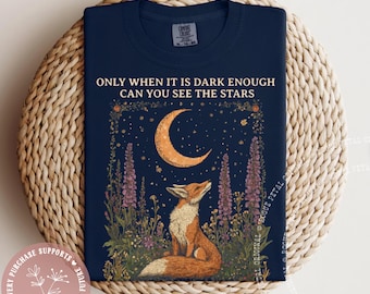 Camiseta con cita de MLK Comfort Colors® Celestial Solo cuando está suficientemente oscuro podemos ver las estrellas Activista de derechos humanos y justicia social Liberal