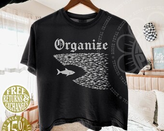 Organiza Fish Eat Shark Community Rise Up Shirt Protesta política de izquierda Comfort Colors® Tee Sindicato de trabajadores Poder colectivo Resistencia