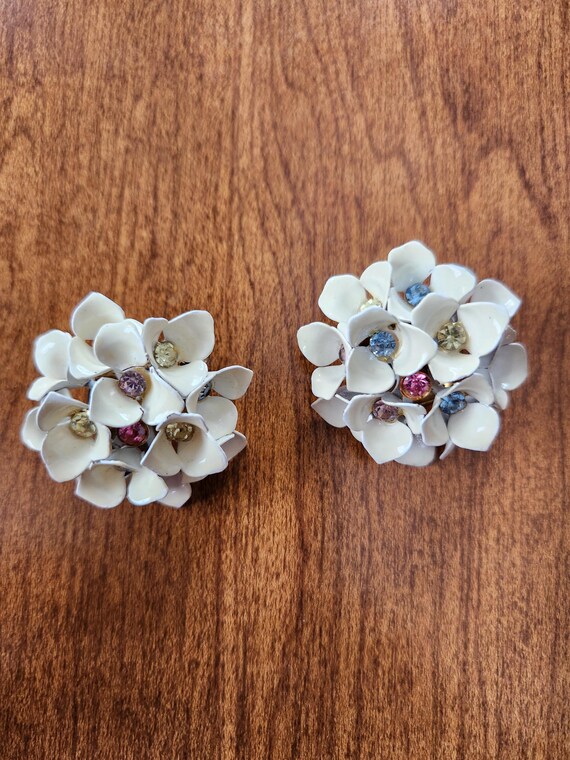 White Enamel Flower Cluster Colored Rhinestone Ea… - image 5