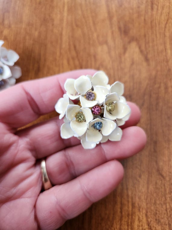 White Enamel Flower Cluster Colored Rhinestone Ea… - image 3