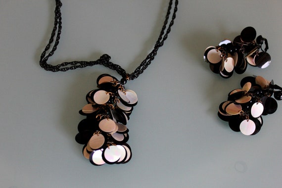 Flapper Necklace, Funky Vintage Necklace and Earr… - image 1