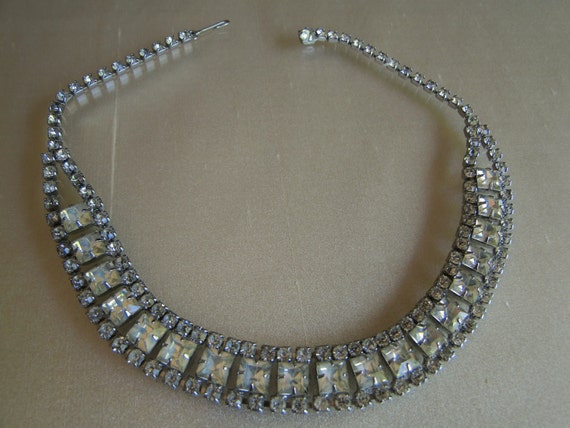 Hollywood Style Vintage Rhinestone Necklace - image 2