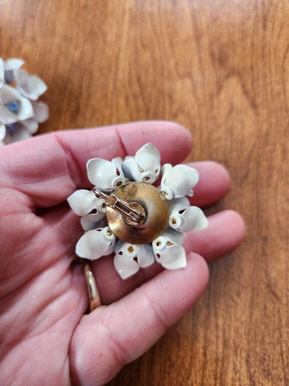 White Enamel Flower Cluster Colored Rhinestone Ea… - image 4