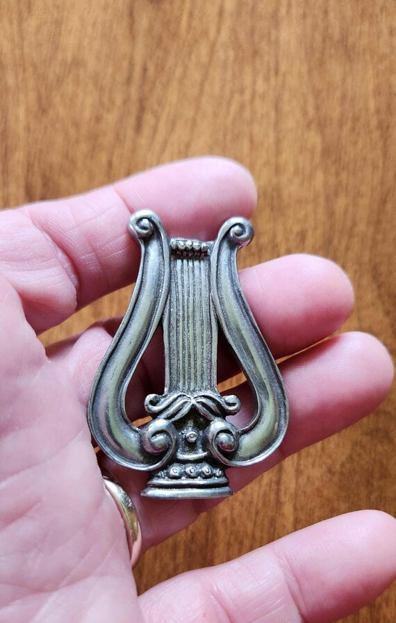 Seagull Pewter Harp Brooch