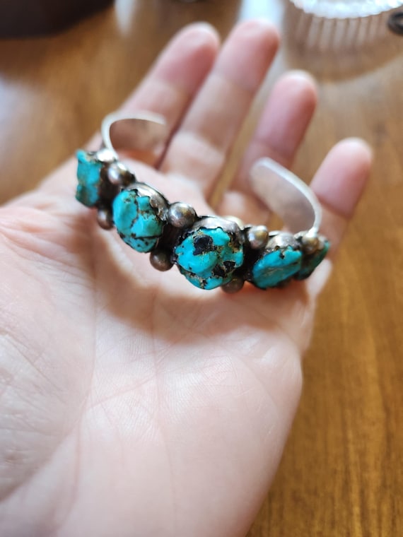 Unsigned Silver Turquoise Nugget Cuff Bracelet - image 4