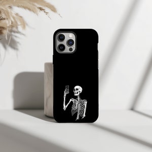 Skeleton Selfie Black Phone Case for iPhone 16 15 14 13 12 Pro Max Mini Plus Samsung S24 S23 S22 S21 Cute Spooky Phone Case Halloween Gift