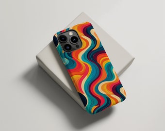 Puede incluir: Una funda de teléfono colorida con un diseño abstracto ondulado en tonos de azul, rojo, amarillo y naranja. La funda está diseñada para un iPhone con una protuberancia de cámara.