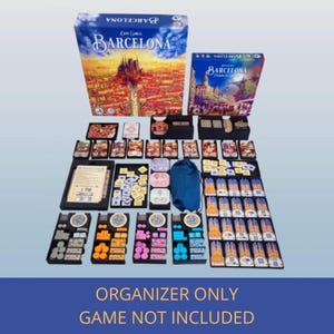 Puede incluir: Un juego de mesa organizado con varios componentes, incluyendo cartas, fichas y piezas de juego. Las cajas del juego presentan el título "Barcelona" con una ilustración de paisaje urbano. La imagen incluye el texto "ORGANIZER ONLY GAME NOT INCLUDED".