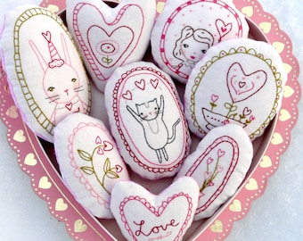 Sweetest LOVE Ornaments embroidery Pattern - PDF Shabby chic stitchery valentine heart primitive ornies bowl fillers