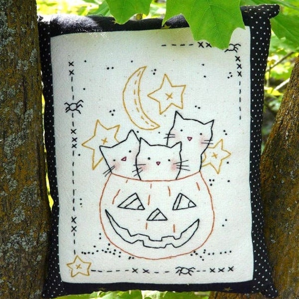 3 Katzen Halloween Kürbis Stickmuster PDF - Bogen primitiv Kissenstickerei Spinne Mond Sterne