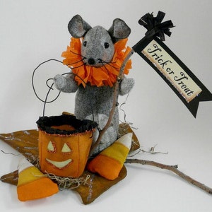 Prim Treat Halloween Maus PDF Muster Trick or Laterne Herbst Blatt Kürbis Candy Corn Puppe Wolle Stoff pdf primitive sign Bild 2