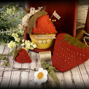 STRAWBERRY pincushion scissor fob Pattern PDF -instant download bowl filler