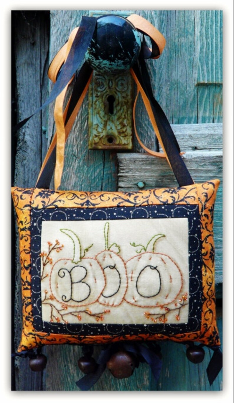 Halloween boo jessecmault pumpkin pattern pdf primitive  etsy