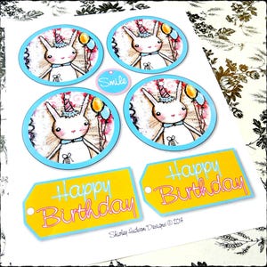 Födelsedagsetiketter för kaniner i PDF-format - enkel akrylmålning blå rosa scrapbooking-snöre