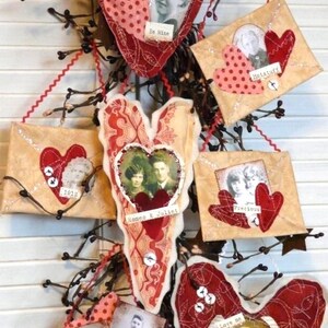 Patrón de sobre de corazones de San Valentín primitivo (PDF): fotos antiguas, arte alterado, cartas, muestras de mi afecto, refranes, palabras, decoración.