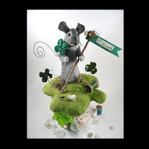 Mouse Pinkeep Shamrock PDF pattern -  wool Big pincushion prim fabric clover primitive sewing notion day Irish sign pins