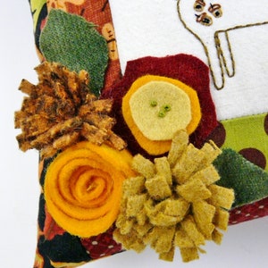 November Kitty Cat embroidery pillow Pattern PDF stitchery wool felt flowers month balloon thanksgiving turkey image 3