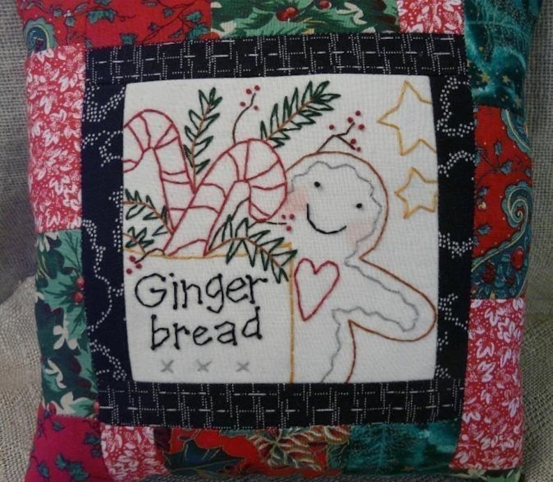 Merry CHRISTMAS embroidery QUILT Pattern PDF santa gingerbread man ginger wallhanging image 2