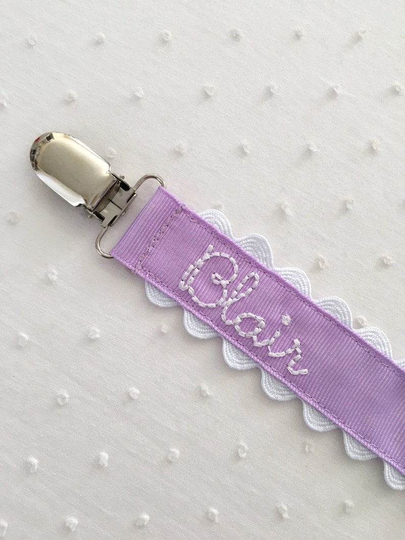 Monogrammed Pacifier Clip Holder Embroidered Name immagine 5