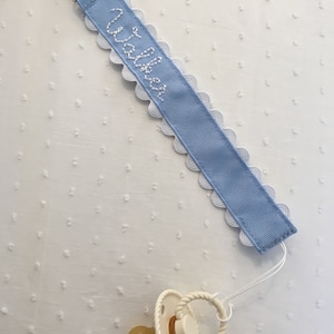 Monogrammed Pacifier Clip Holder Embroidered Name immagine 2