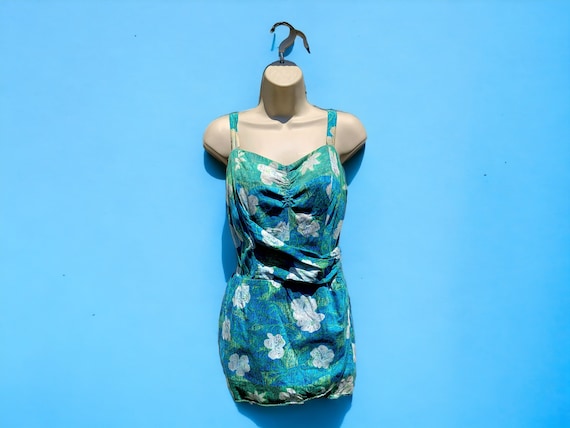 Vintage 1950's Hawaiian Floral Tiki Sarong Jantze… - image 1