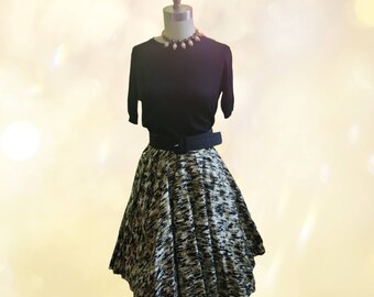 Rockabilly VLV 1950's Circle Skirt Gold and Black