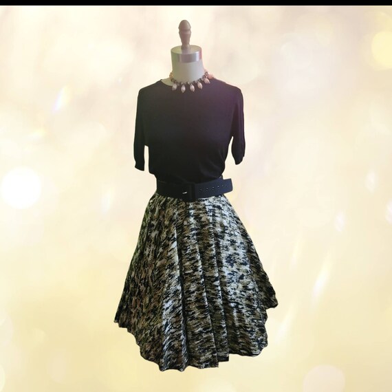 Rockabilly VLV 1950's Circle Skirt Gold and Black - image 1