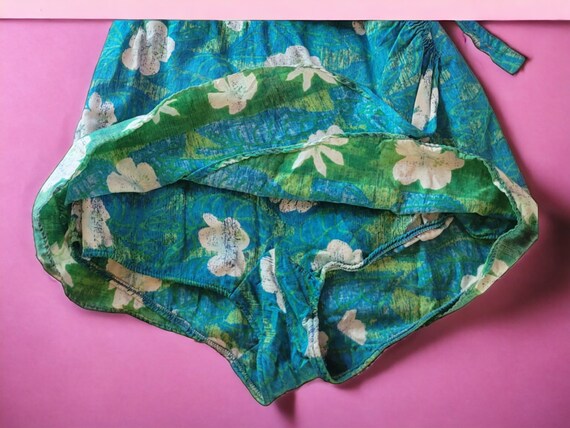 Vintage 1950's Hawaiian Floral Tiki Sarong Jantze… - image 6