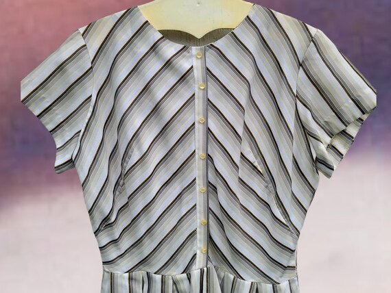Vintage 1950s/1960s Cotton Striped Dress - image 2