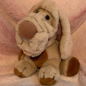 Vintage Falten Plüsch Hunde spielzeug stoffig, 1984