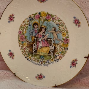 1978 Vintage Royal Doulton decorator collectible Valentine’s Day plate love on hanger