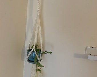 Vintage Macrame plant hanger creamy white color