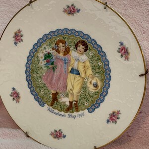 1976 Vintage Royal Doulton decorator collectible Valentine’s Day plate love on hanger