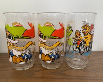 1981 McDonald's The Muppets promotional glass. Glass features Kermit, Fozzie Bear, and Gonzo