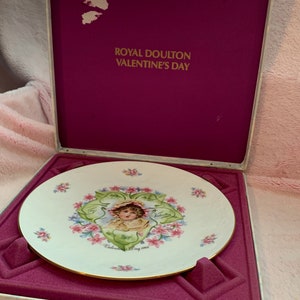 1984 Vintage Royal Doulton decorator collectible Valentine’s Day plate love