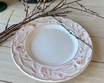 Franco Giorgi Quadrifoglio Salad Plate with embossed brown tulips