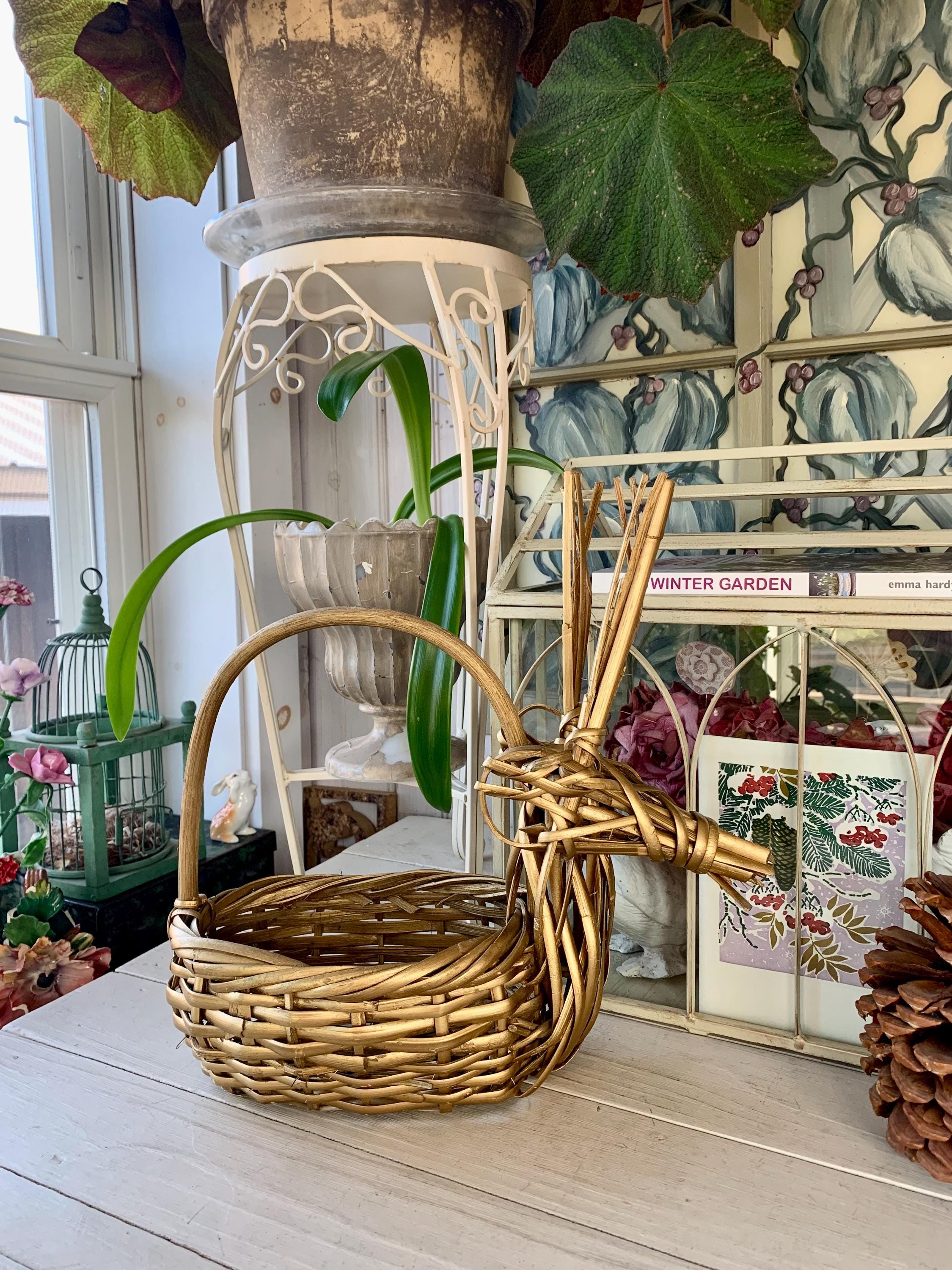 A Complete Guide to Copper Reindeer Decor