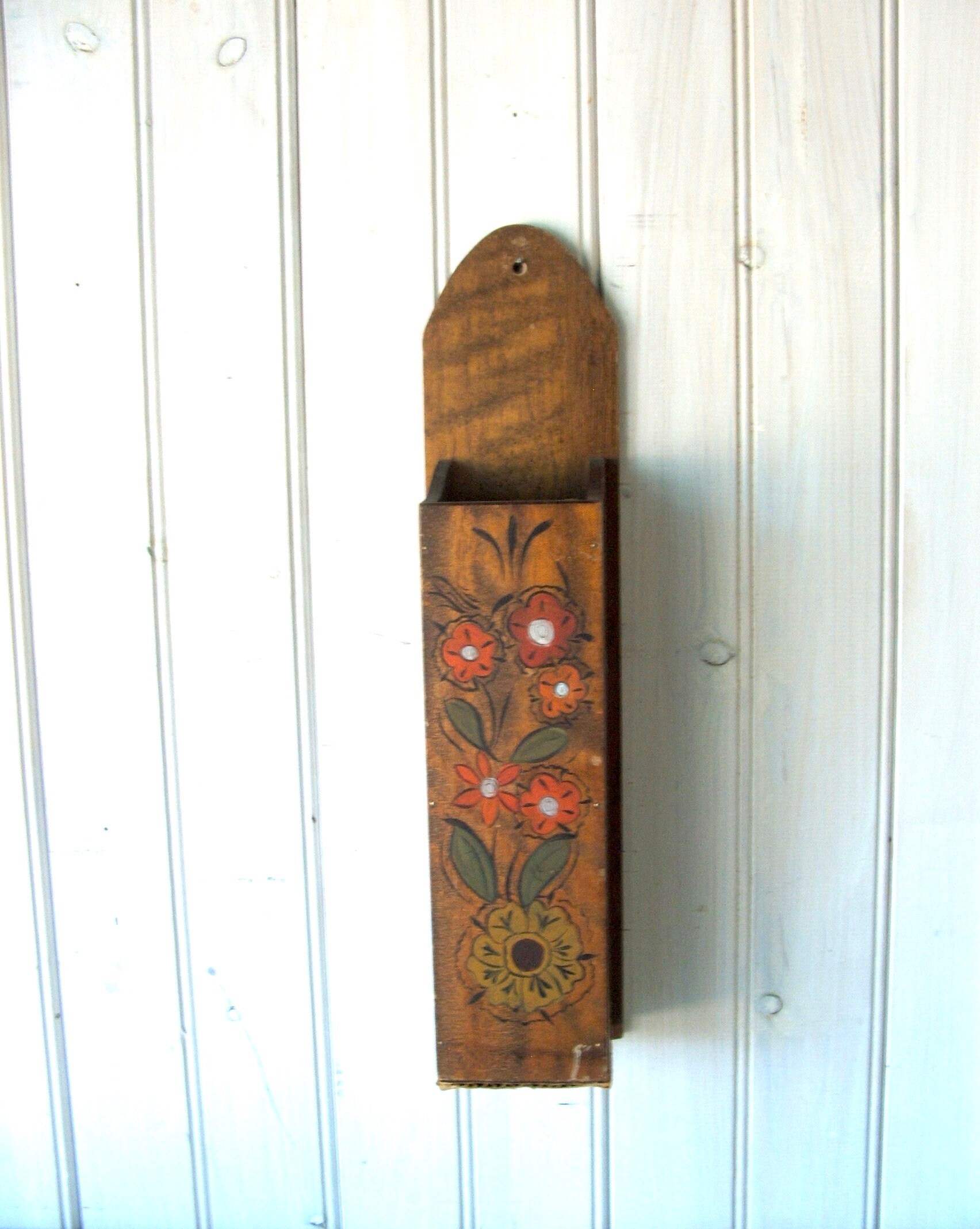 Shabby Vintage Wooden Wall Pocket Matchstick Holder With Folk 50