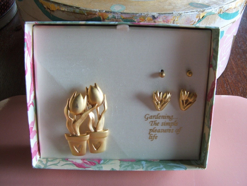Country Gardens Boxed Jewelry Set Etsy