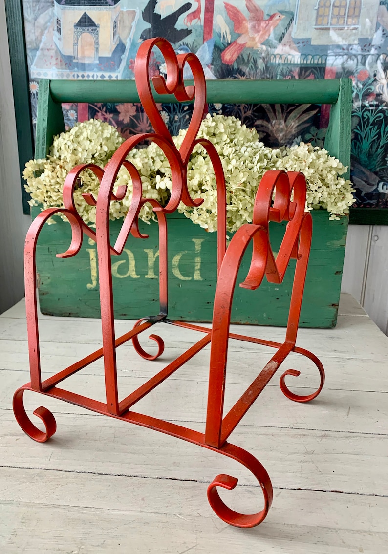 Red Magazine Racks Vintage Red Metal Hearts Magazine Rack - Etsy