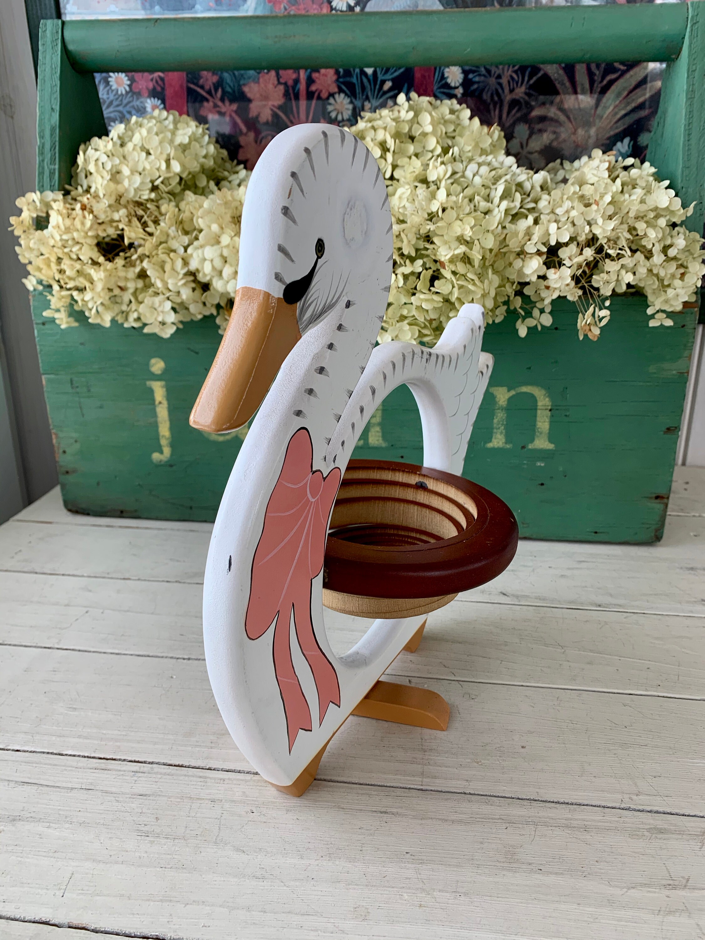 Grand Cygne En Porcelaine De Biscuit D'époque 1 Grand Cygne En Porcelaine De Biscuit D'époque 1