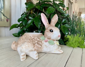 Ceramic Bunny Rabbit Planter with floral wreath Holland Floral Inc 1994