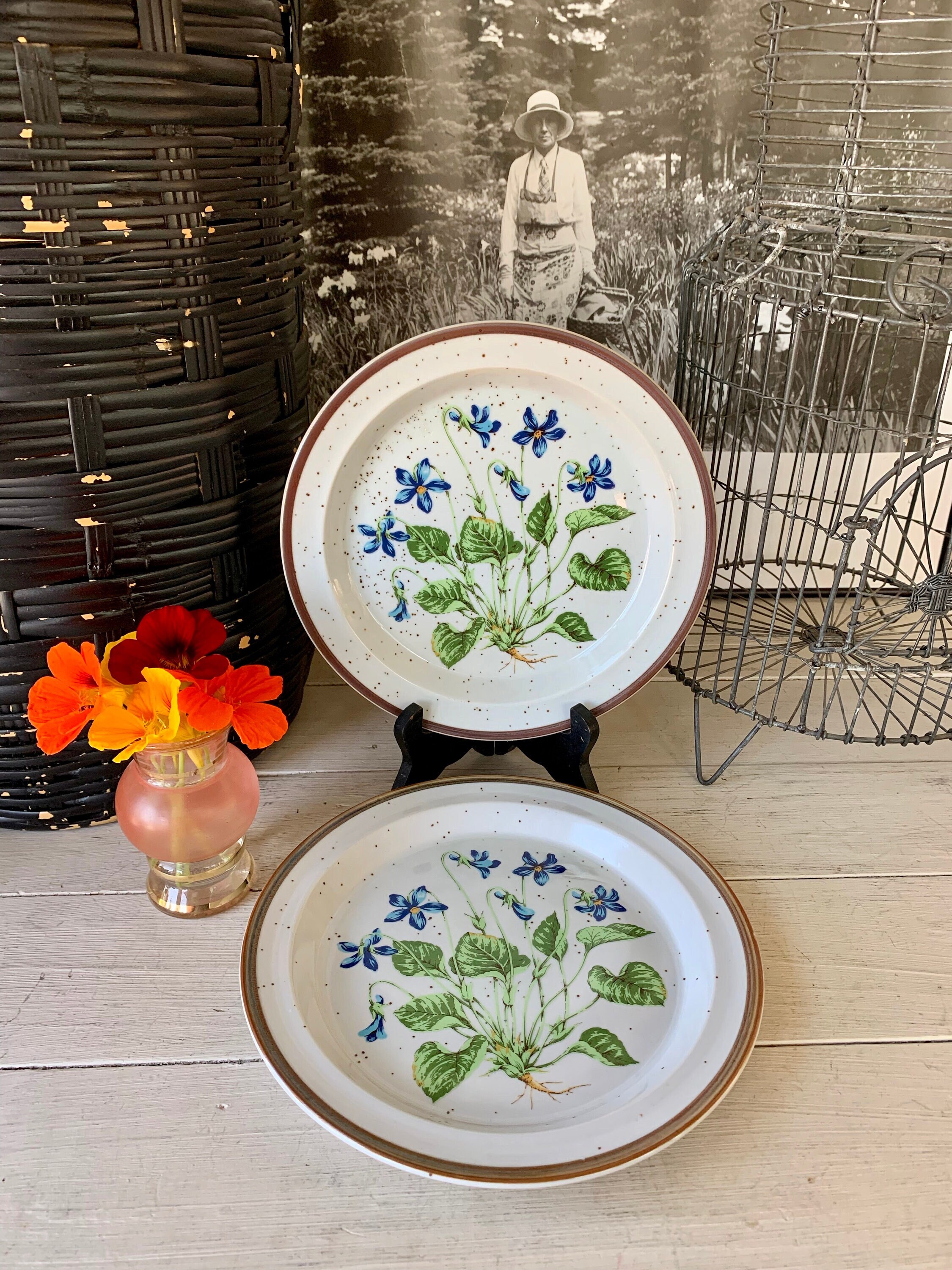 bianca ceramica 2皿 Two Violet No 202 Japan Vintage Speckled Stoneware Plates - Etsy