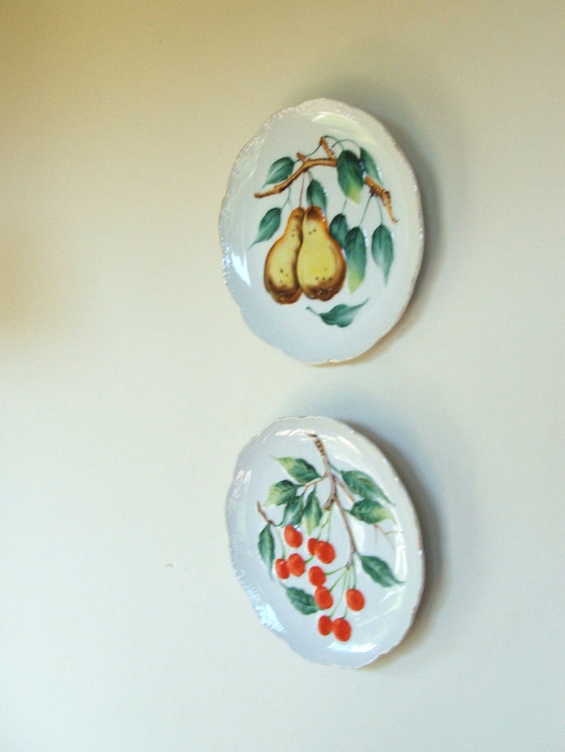 Pair of Vintage Decorative Fruit Plates Pears Cherries Etsy