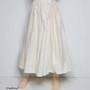 STRAIGHTFORWARD SEWING Pattern SSP-045: 2 dresses for Kaye Wiggs dolls. 43cm Mei Mei Dresses and petticoats. image 4