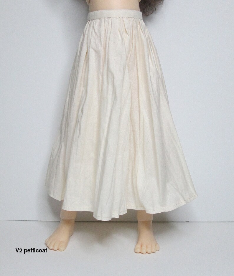 STRAIGHTFORWARD SEWING Pattern SSP-045: 2 dresses for Kaye Wiggs dolls. 43cm Mei Mei Dresses and petticoats. image 4